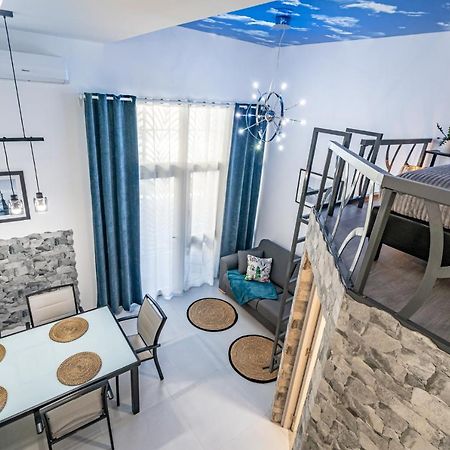 Exquisite Studio Apartment With An Original Design Валенсія Екстер'єр фото